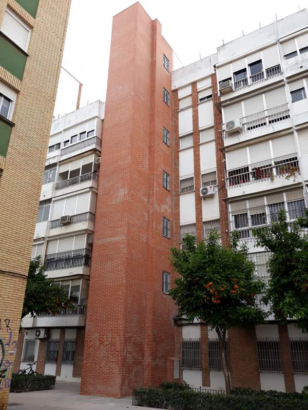 Obra e Instalación de ascensor en Sevilla